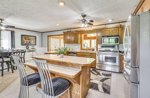 New Philadelphia House | Spacious Ohio Family Home on 5-Acre Property!