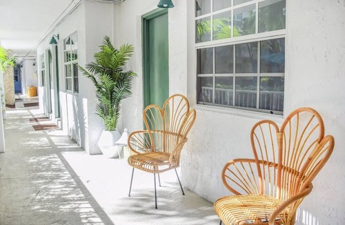 Key Biscayne Apartment | Spacious One Bedroom with Pool minutes to the Beach -