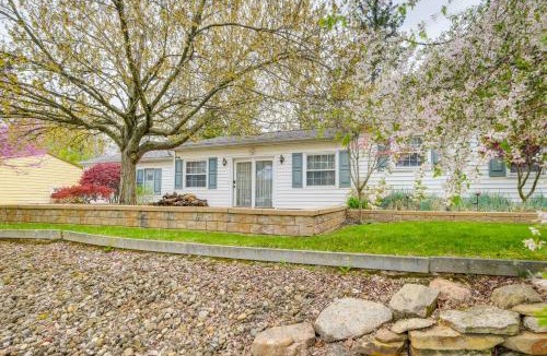 Bedford Apartment | Spacious Studio - 5 Mi to MGM Northfield Park!