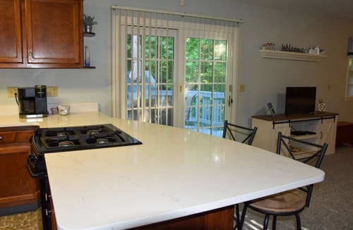 Mansfield Apartment | Spacious Studio Apartment Only Minutes Away from Mid-Ohio Sports Car Course!