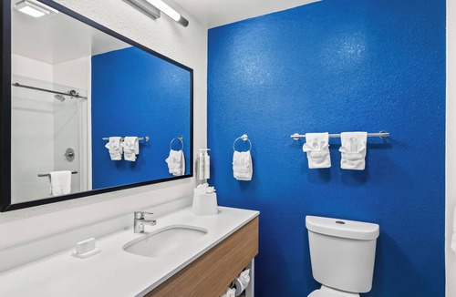 Gwinnett Place Hotel | Spark by Hilton Duluth