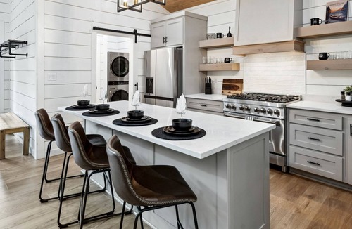Hochatown Cabin | Splendid Intimate Cabin Great for a Romantic Getaway in Oklahoma