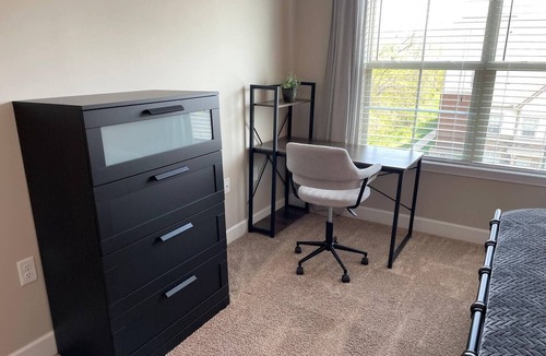 Westerville Apartment | Spotless Monthly 2BR | Top Floor + Pool + Parking