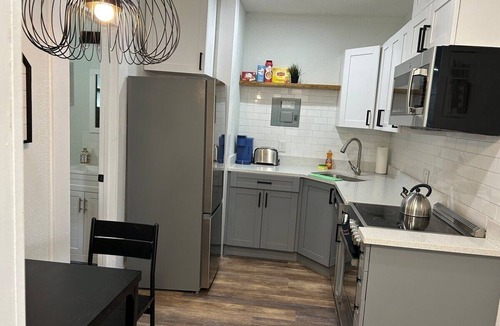 Historic Uptown House | St. Pete Downtown Hideaway