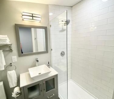 Flat Rock Apartment | Stardust and Moonlight on the Lakefront