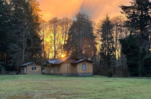 Raymond Cabin | Starry Night Cabin