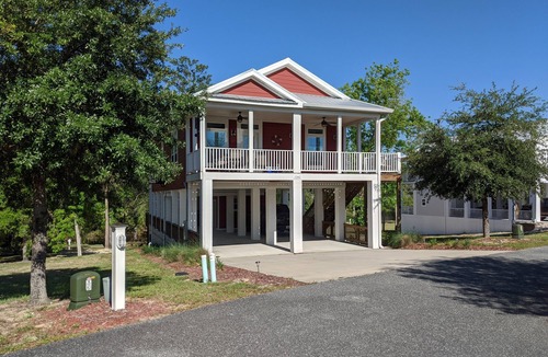 Steinhatchee House | Steinhatchee riverfront. Fishing, scalloping and relaxation yours for the asking