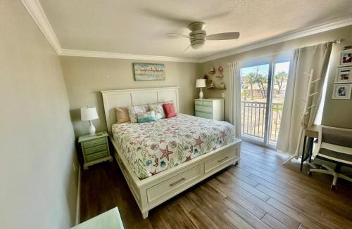 Belle Vista Apartment | Steps to beach with No Resort Fees and FREE parking 2