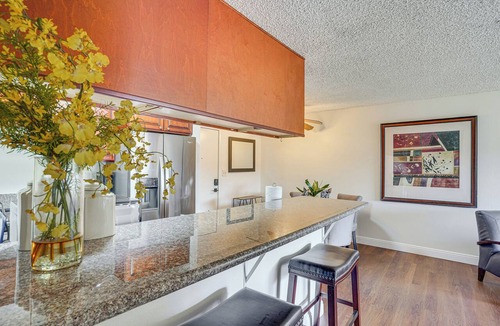 Park Estates Condo | Steps to CSULB: Cozy Condo w/Pool Access!