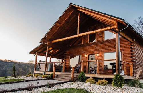 New Plymouth Cabin | Stunning Hocking Hills Views, Huge Skies ~ Sauna, Pet Friendly, Hot Tub, WiFi