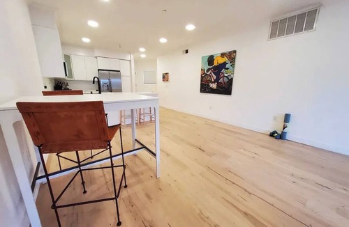 Wilshire Condo | Stylish, Spacious, and Modern: 2 Bedroom Apartment in the Heart of Los Angeles