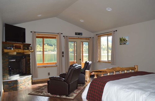 Moose Pass Cabin | Summit Lake Lodge