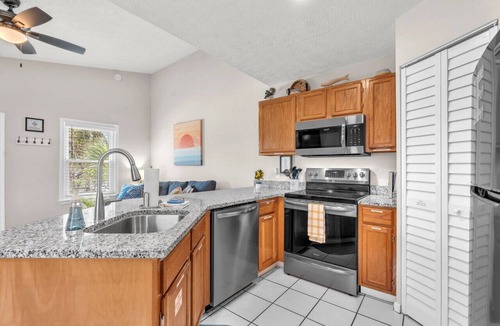 Gulf Lagoon Beach House | Sunset Dreams TOO King Bed 5 Min Walk to Beach!
