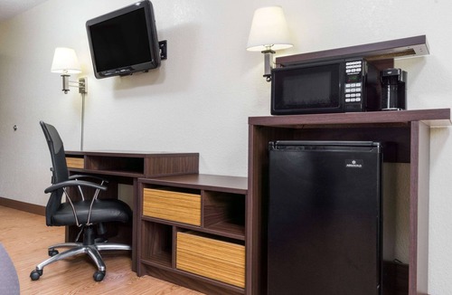 Zanesville Hotel | Super 8 by Wyndham Zanesville