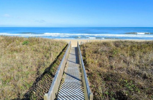 Kill Devil Hills Condo | SW7 Seventh Heaven Oceanfront Community Pool