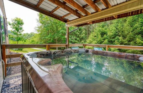 South Bloomingville House | Swaying Pines Cabin