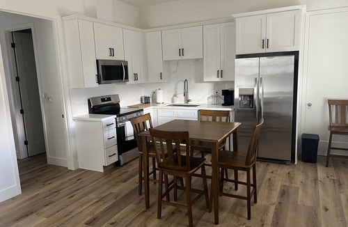 Tehachapi House | Tehachapi guesthouse A