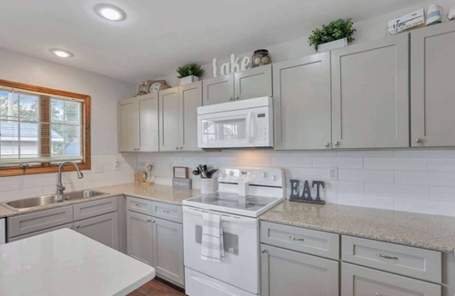 Buckeye Lake House | The Beacon-Buckeye Lake+Hot Tub