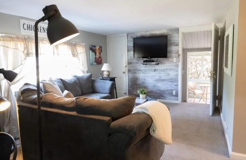 Millersburg Ski Chalet | The Carriage House 1836