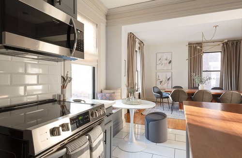 Italian Village House | The Century House: 5 Bedroom near OSU, Short North Arts District, Convention Ctr