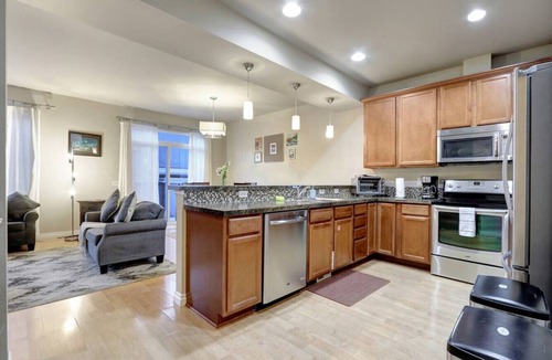Northeast Anchorage House | The Eastside Townhome Of Ophir