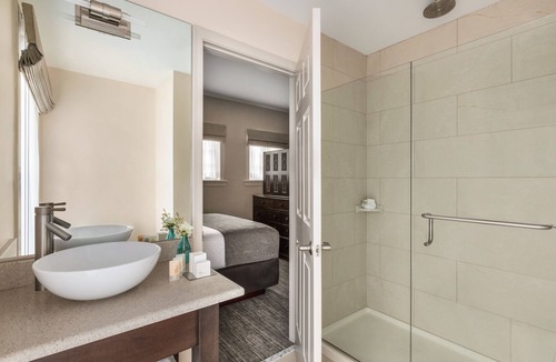 University Circle Hotel | The Glidden House