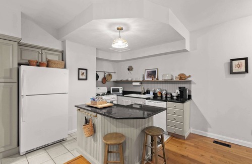 Olde Towne East House | The Gustavus House - For 4!