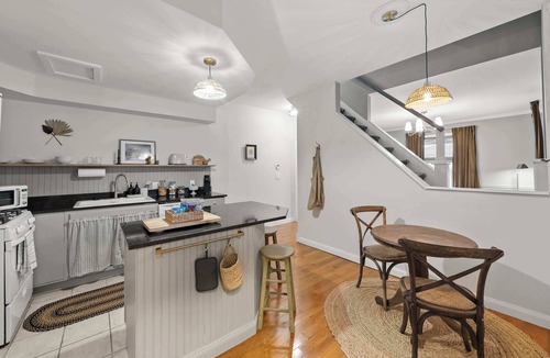 Olde Towne East House | The Gustavus House - For 4!