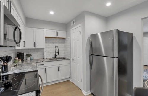 Downtown Columbus Apartment | The Schumacher Townhouse - 2 BR