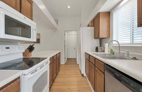 Columbus House | The Spacious Rambling Ranch