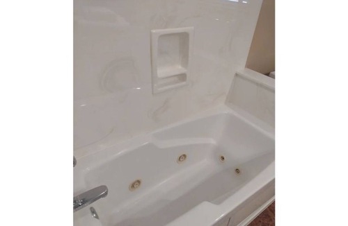 Canton House | This beautiful home located minutes from pro football Hall of Fame