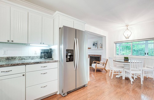 Nashport Cottage | Thornville Home w/Boat Dock: On the Lake!