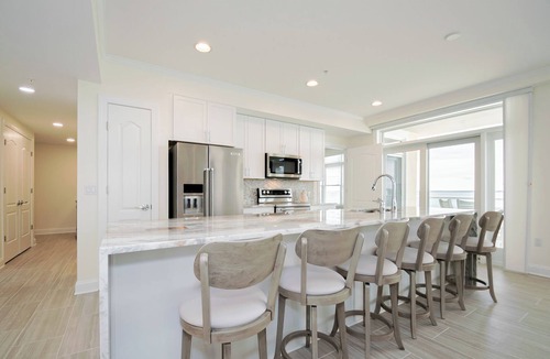 Dewey Beach Condo | Top Floor Luxury 3BR Beach Condo with Bay Views