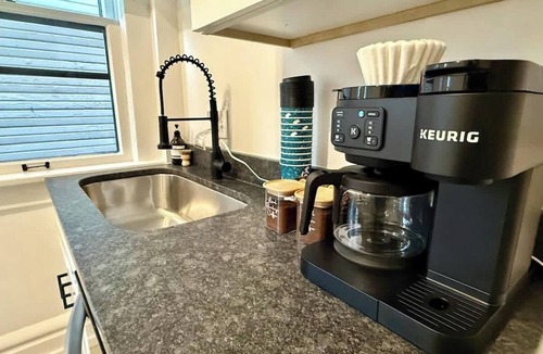 Victorian Village House | Top Rated - Free Parking - PRIME Location