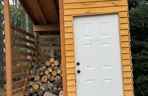 Hope Cabin | Tranquil dry cabin in lovely Hope perfect for relaxing getaway