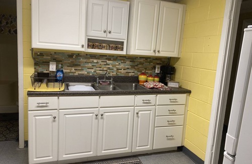 Florence House | Travel Nurses Only - Cozy, Comfortable and Clean Home