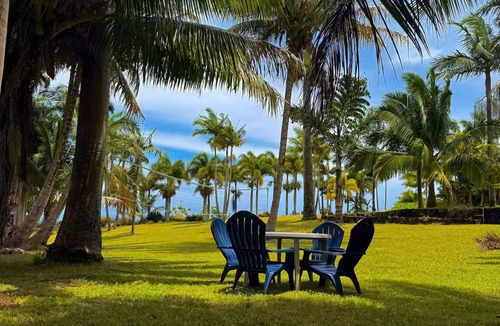 Pepeekeo Apartment | Tropical 1BR Hideaway w/Balcony near surf Beaches