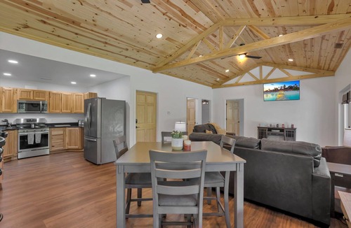 Logan Cabin | Tucked-Away Treasure