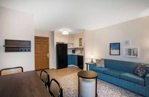 Acres Green Hotel | Two Spacious Suites Near Park Meadows w/Pool Access | Complimentary Breakfast