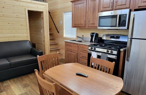 Valle Cabin | Unique Tiny Home Stay Surrounded by Peaceful Scenery in Williams, Arizona