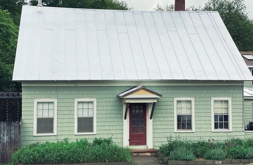 East Corinth House | Updated 1850's Farmhouse in Quaint Vermont Village
