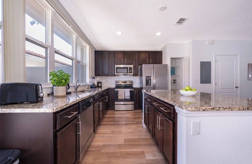 Buena Ventura Lakes House | Updated Family Retreat in Gated Resort Community - Pool, Gym, Near Parks & MCO