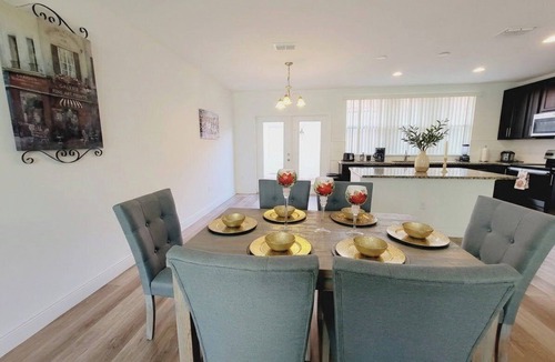 Buena Ventura Lakes House | Updated Family Retreat in Gated Resort Community - Pool, Gym, Near Parks & MCO
