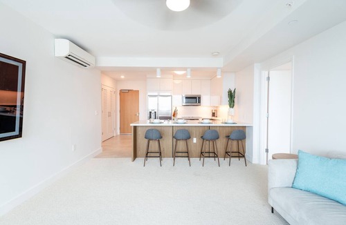 Ala Moana Condo | Upscale 2 bedroom with parking in Ala Moana