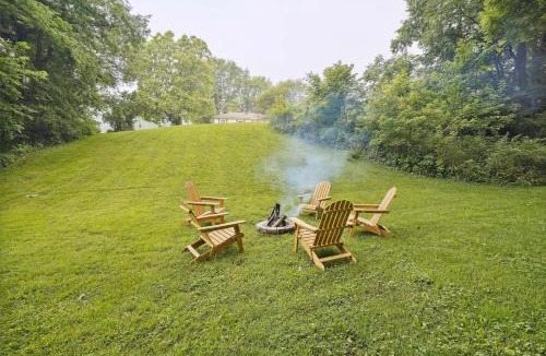 Utica House | Utica Vacation Home about 12 Mi to Denison University!