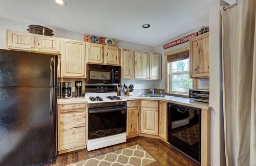 Breckenridge Cabin | Vista Blanca is an adorable cabin with breathtaking views of the mountains!