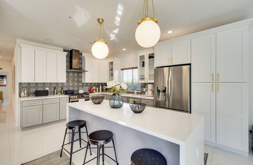 Tahquitz River Estates House | Walk to Dtwn Palm Springs! Chic Desert Oasis