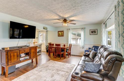 Bay View House | Walk to Sandusky Bay Home with Hot Tub and Fire Pit!