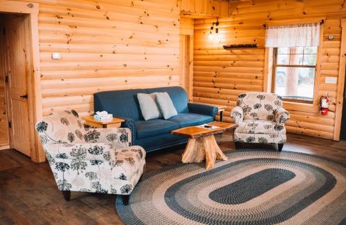 Millersburg House | Water Lily Cabin by Amish Country Lodging