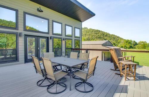 Mountain Home House | Waterfront Cabin on White River w/Deck + Patio!